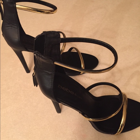 bebe heels you can zip and unzip the back - Picture 1 of 5
